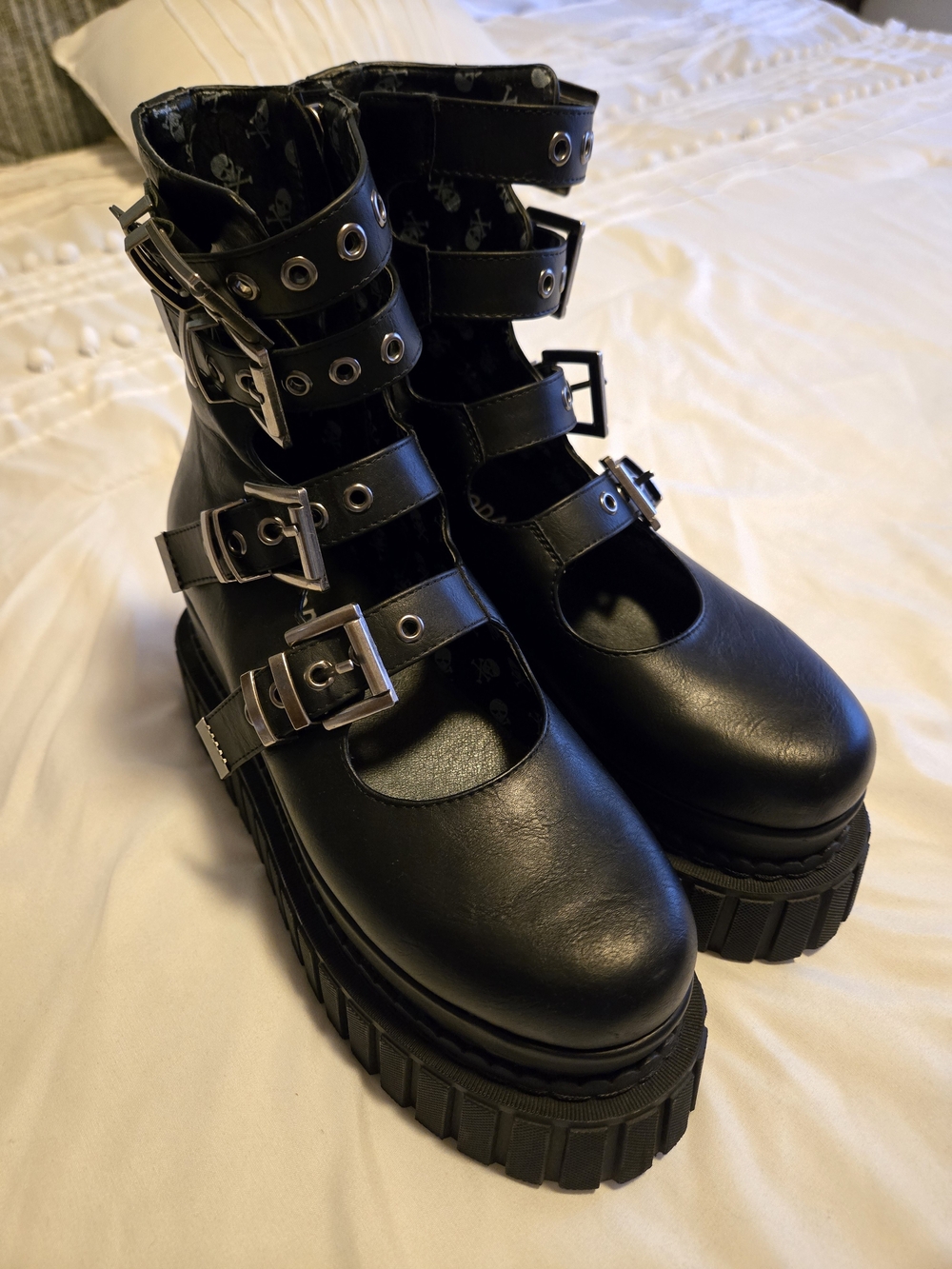 LAMODA Buckle Platform Creeper